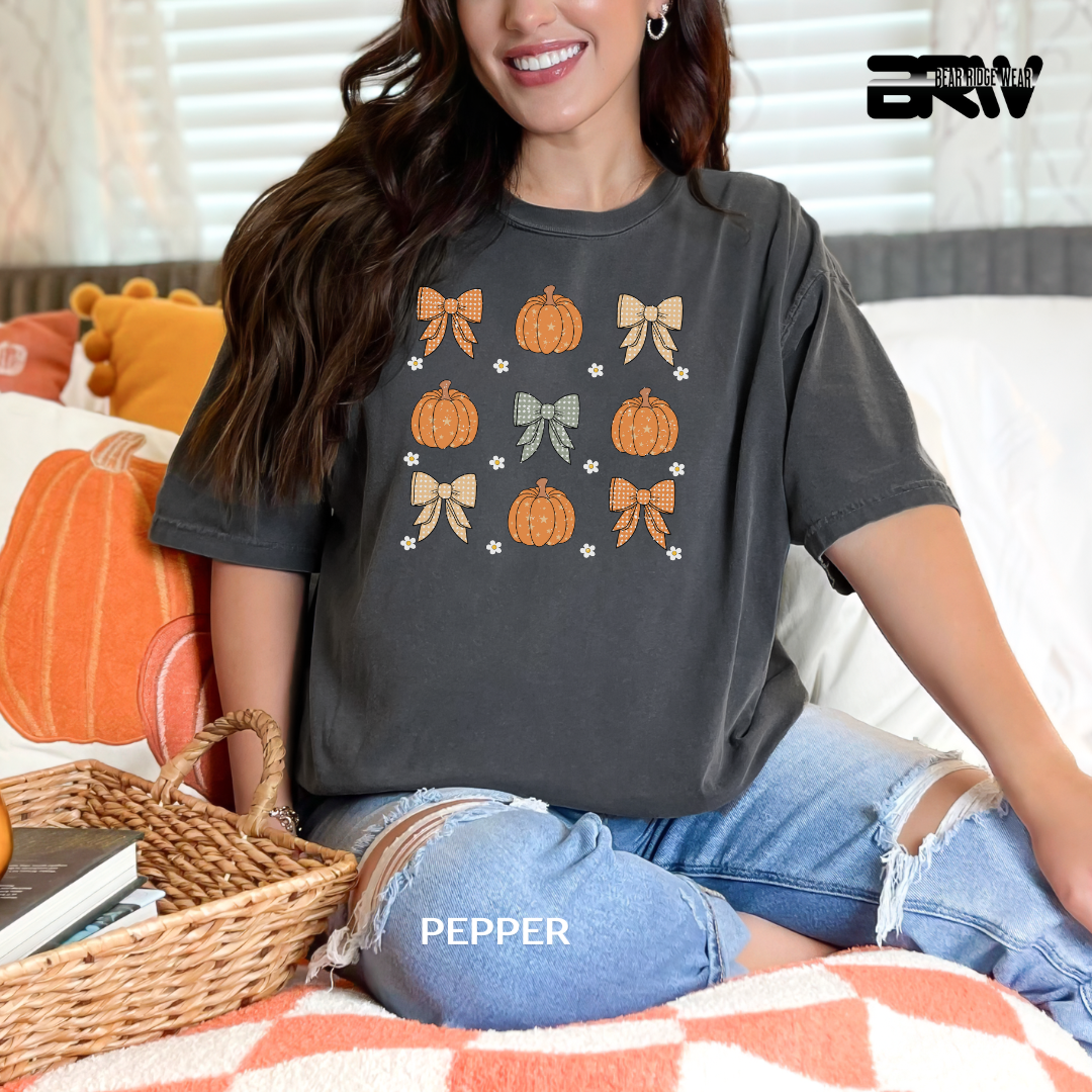 'Pumpkins and bows' Fall Tee