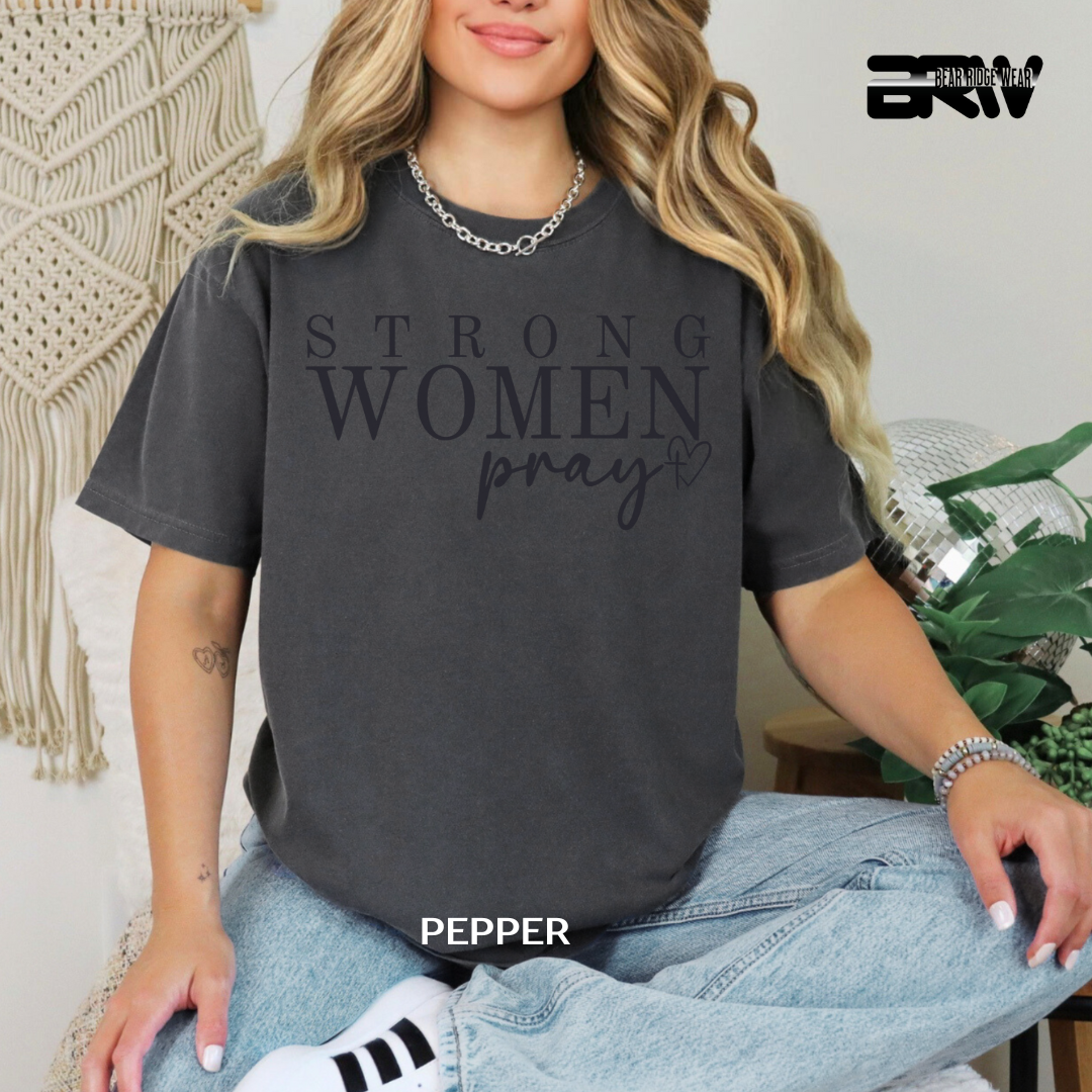 'Strong Women Pray' Faith Tee