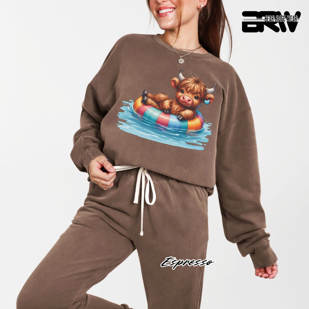 'Highland Cow-Float' Summer Long Sleeve Tee