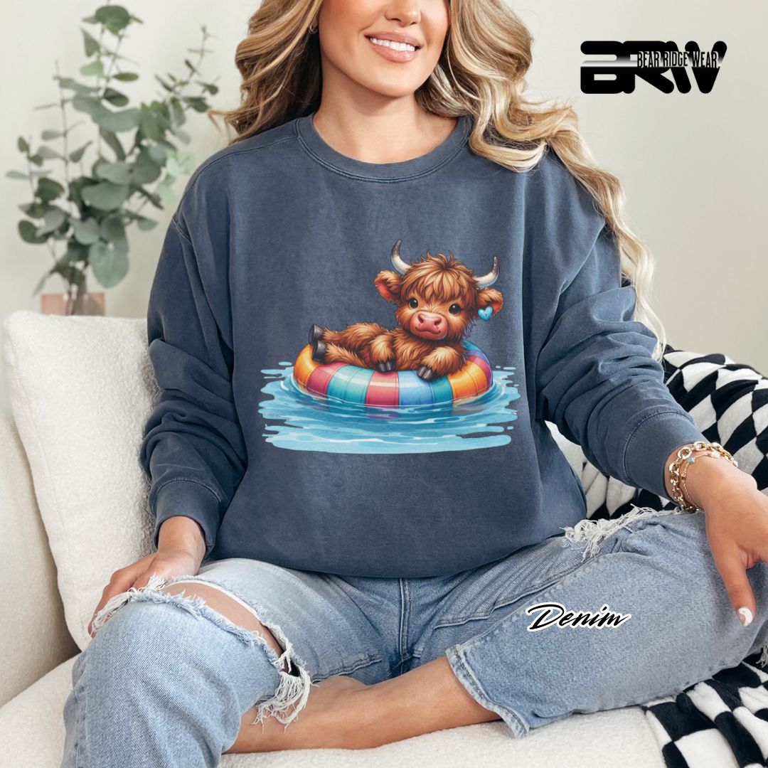 'Highland Cow-Float' Summer Long Sleeve Tee