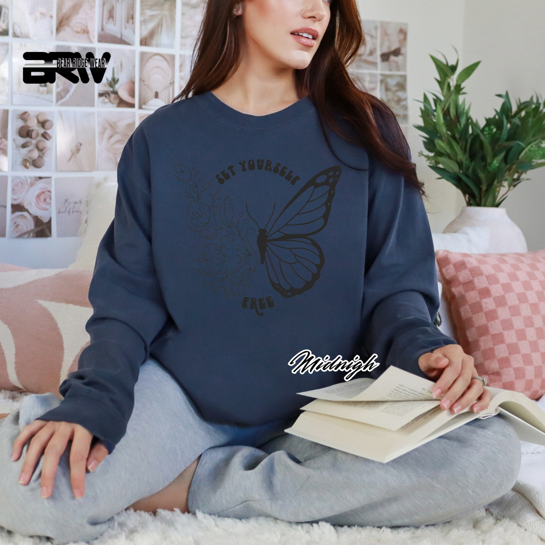 'Set Yourself Free' Long Sleeve Tee