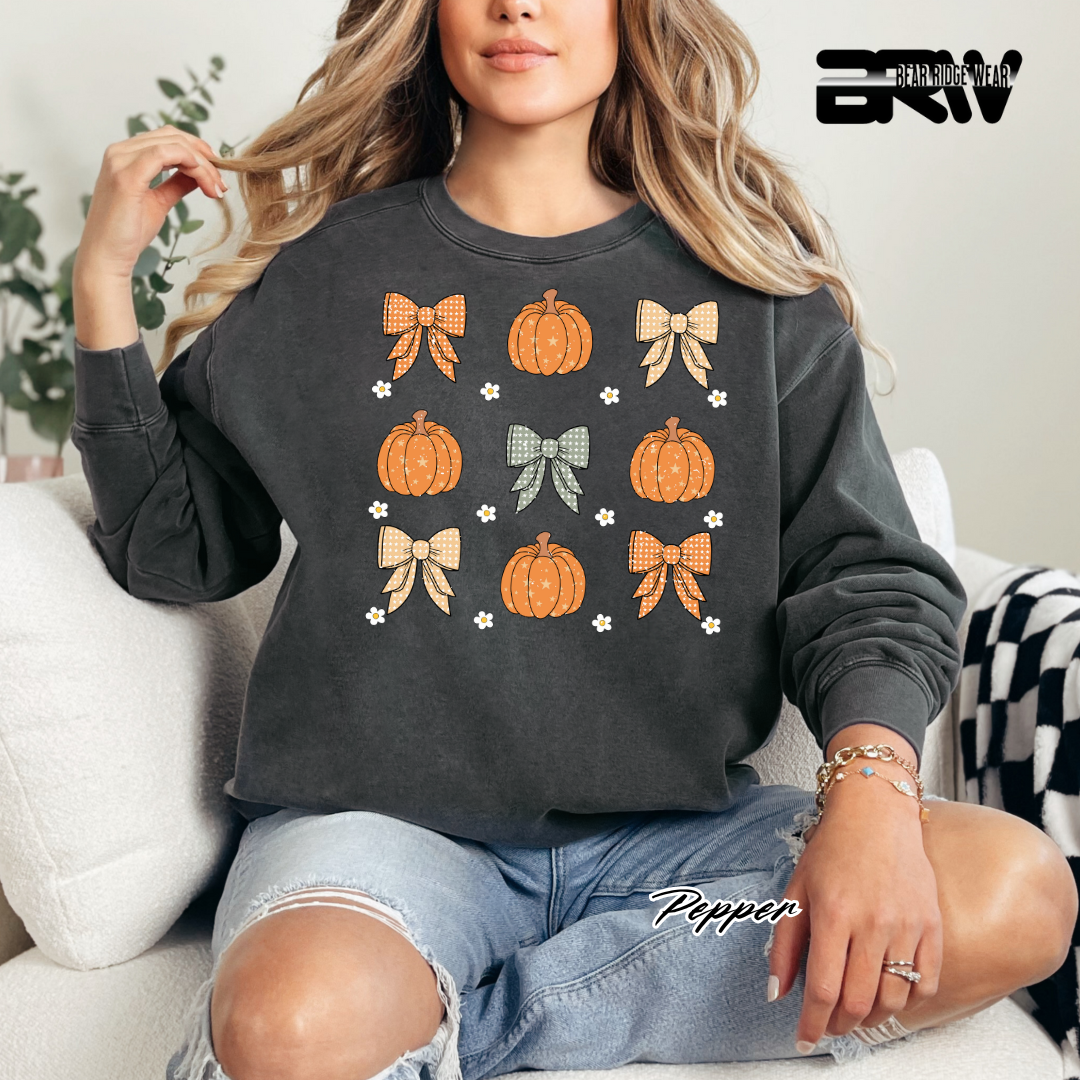 'Pumpkins and bows' Fall Long Sleeve Tee